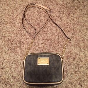 Small brown Michael Kors crossbody