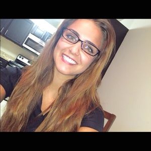 Meet your Posher, Brittani