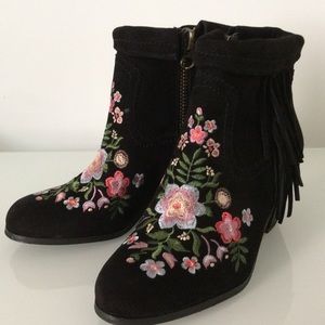 Sam Edelman LETTIE Black Suede Suede Bootie.  SZ 8