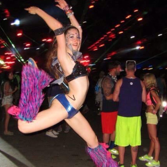 Meet your Posher, Chrissy - Picture 2 of 4