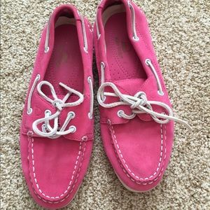 Maui island pink shoes