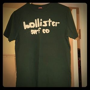 Hollister tee