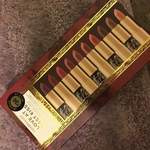 Make up..lip sticks 💄💄💋