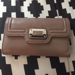 Guess wallet