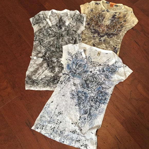 Tops - Bundle of 3 bling T-shirts
