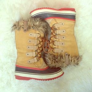 Size 9 Sorel boots