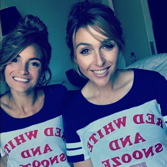 Meet your Poshers, Melanie & Ashley! - Picture 2 of 4