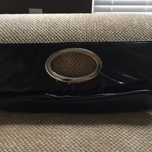 Black clutch