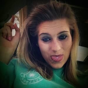 Meet your Posher, Desiree