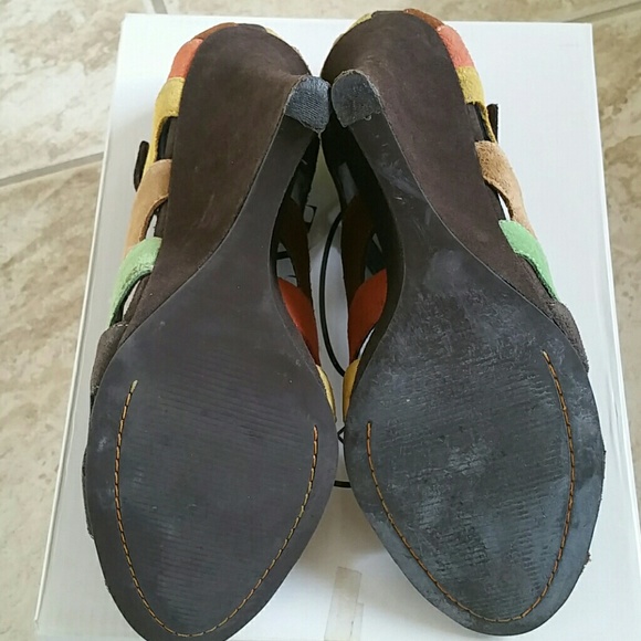 Steve Madden Peep Toe Shoe - Picture 3 of 3