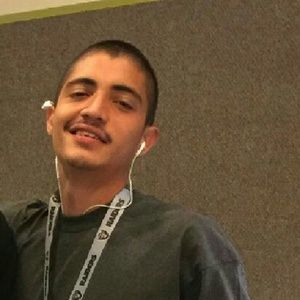 Meet your Posher, Luis