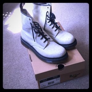 Dr. Martens Off White Snake Skin