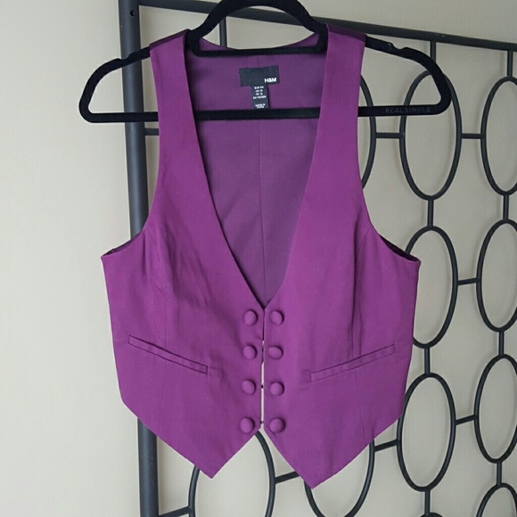 H&M cropped purple vest