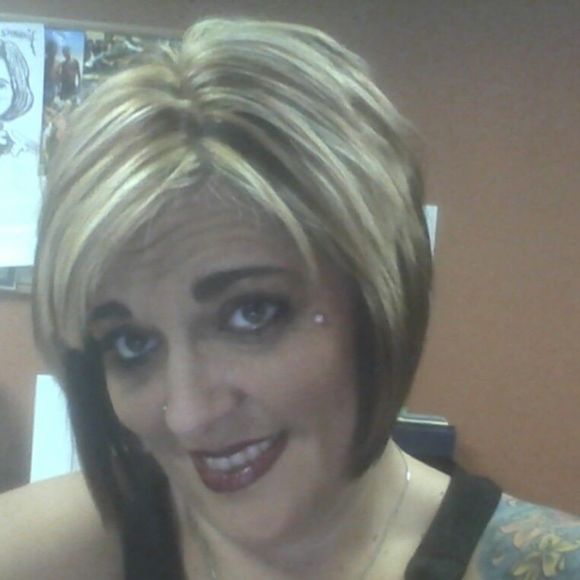 Meet your Posher, Stephanie - Picture 1 of 1