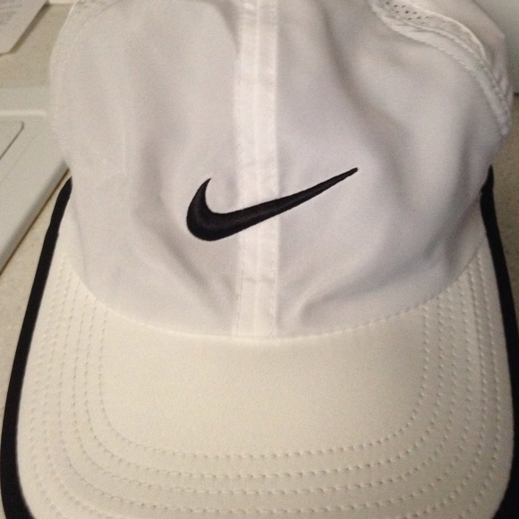New with tags Nike hat