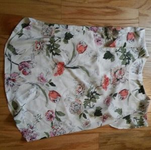 Ann Taylor floral flutter sleeve top