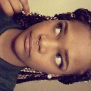 Meet your Posher, Raynika