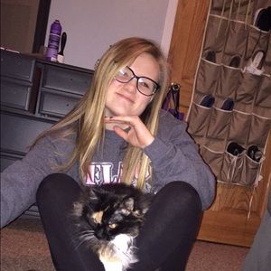 Meet your Posher, Maddie