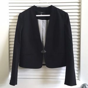 Collarless Notched Blazer