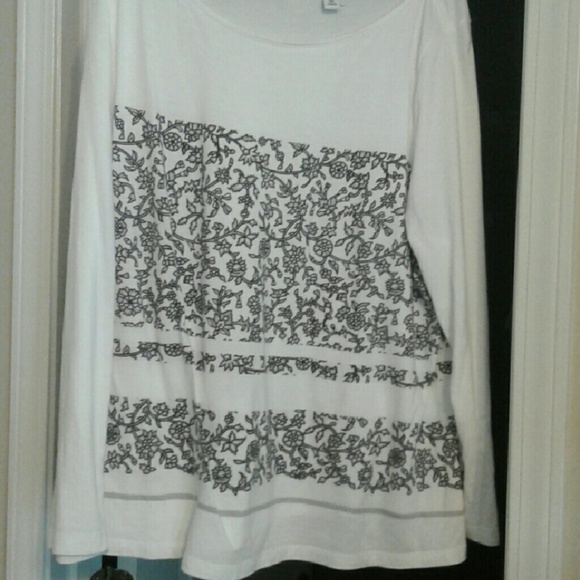 Long sleeved top with scroll detail