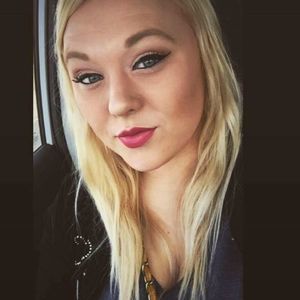 Meet your Posher, Sydnee