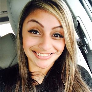 Meet your Posher, Cristal