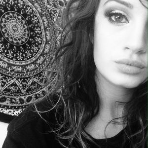 Meet your Posher, Madi