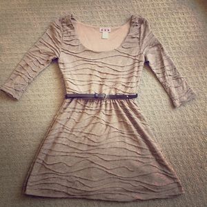 Brown 3/4 sleeve belted dress