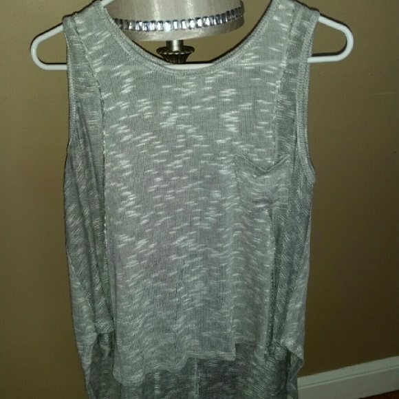 Small...Sleeveless crop front sweater PAPERCRANE
