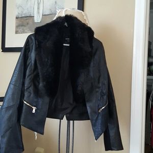 Black Be Be jacket it's a really cool jacket never