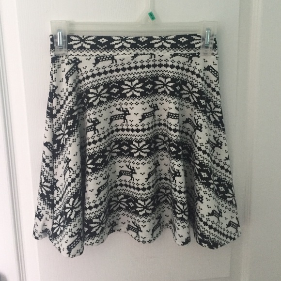 Xs skater skirt