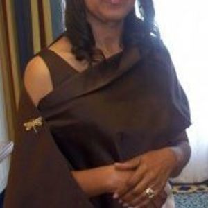 Meet your Posher, Alma