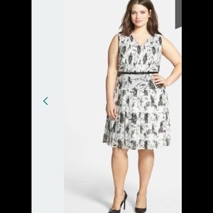 Chiffon v neck sleeveless dress