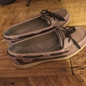 Tan sperrys