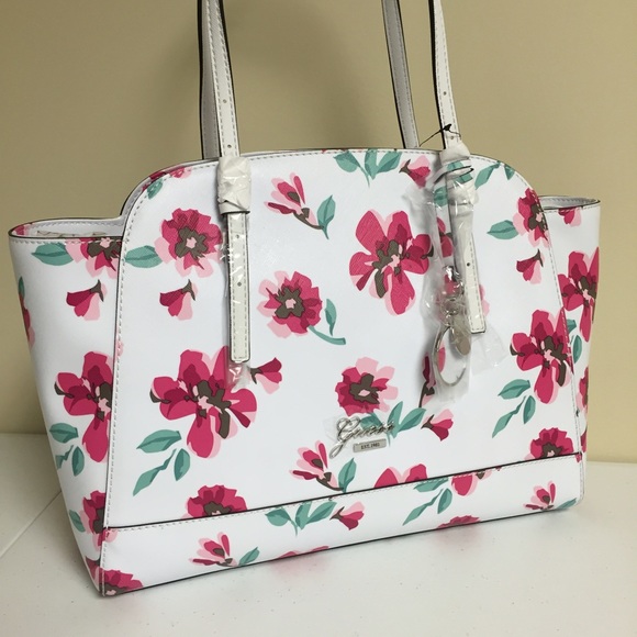 ~SOLD~ Guess SAILBOAT WHITE HANDBAG & WALLET SET - Picture 2 of 4