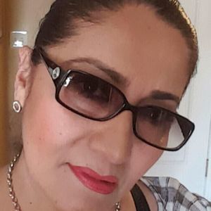 Meet your Posher, Alma