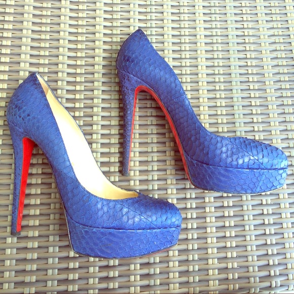 Limited addition blue Python leather pump