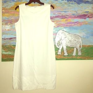 NWOT classic white dress 💐😍