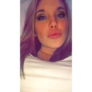 Meet your Posher, Idalis