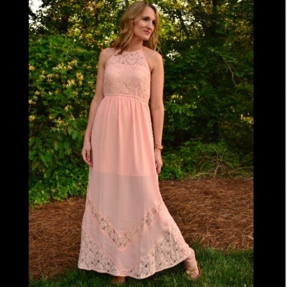 Brand NEW peach summer MAXI dress with lace