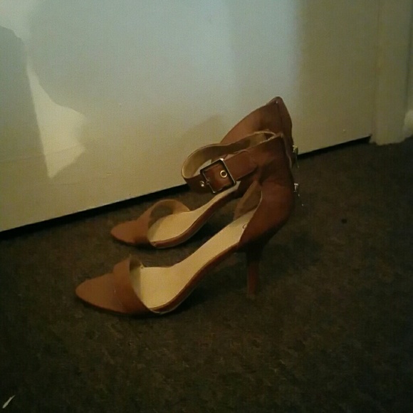 Pumps - Picture 2 of 2