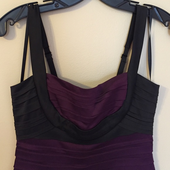 Beautiful bcbg cocktail dress. Sz 2 - Picture 2 of 4