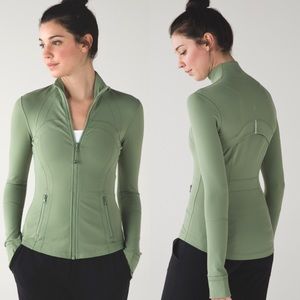 ◼️SOLD◼️NWT Lululemon Desert Olive Define Jacket