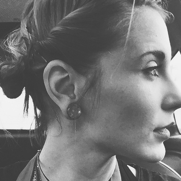 Meet your Posher, Katie - Picture 5 of 7