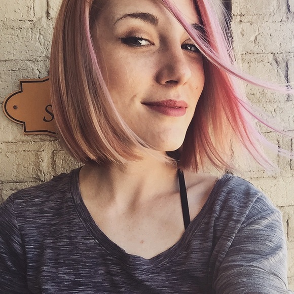 Meet your Posher, Katie - Picture 2 of 7