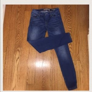 Guess power curvy medium blue mid rise denim jeans
