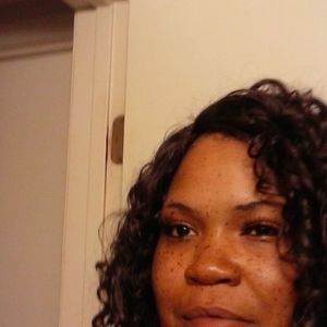 Meet your Posher, Ebony