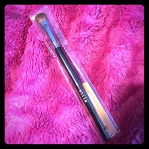 Stila no. 5 shadow brush