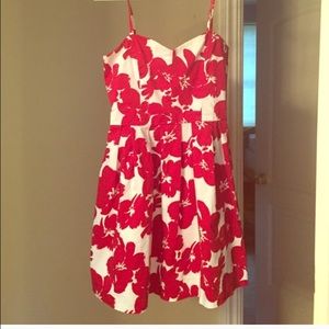 RED FLORAL SWEETHEART NECKLINE SUN DRESS 🌹❤️