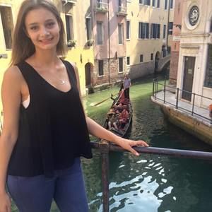 Meet your Posher, Doina